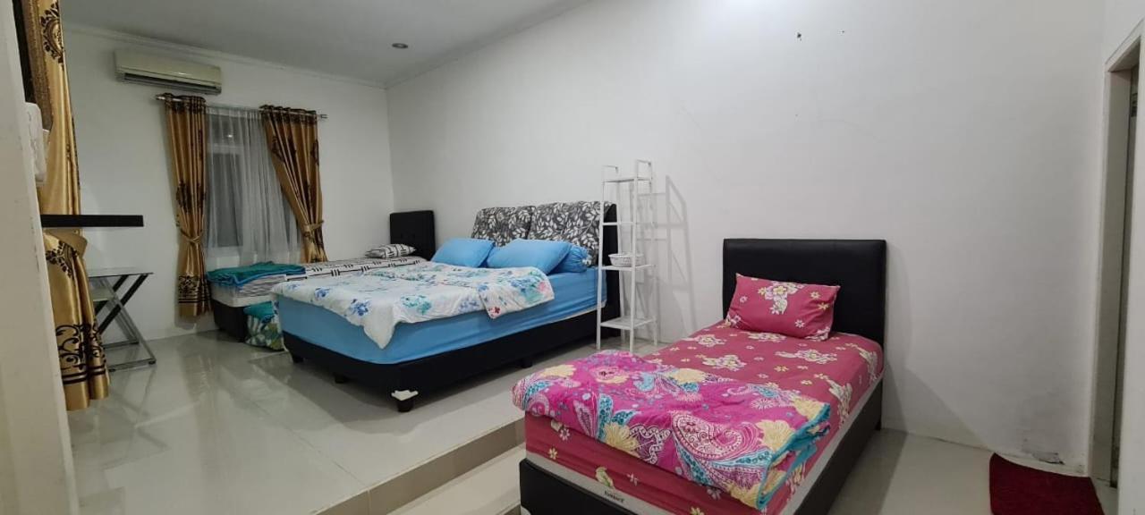 Villa Chacha At Macarena, Megamendung Екстер'єр фото