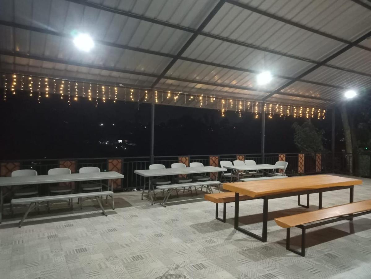 Villa Chacha At Macarena, Megamendung Екстер'єр фото