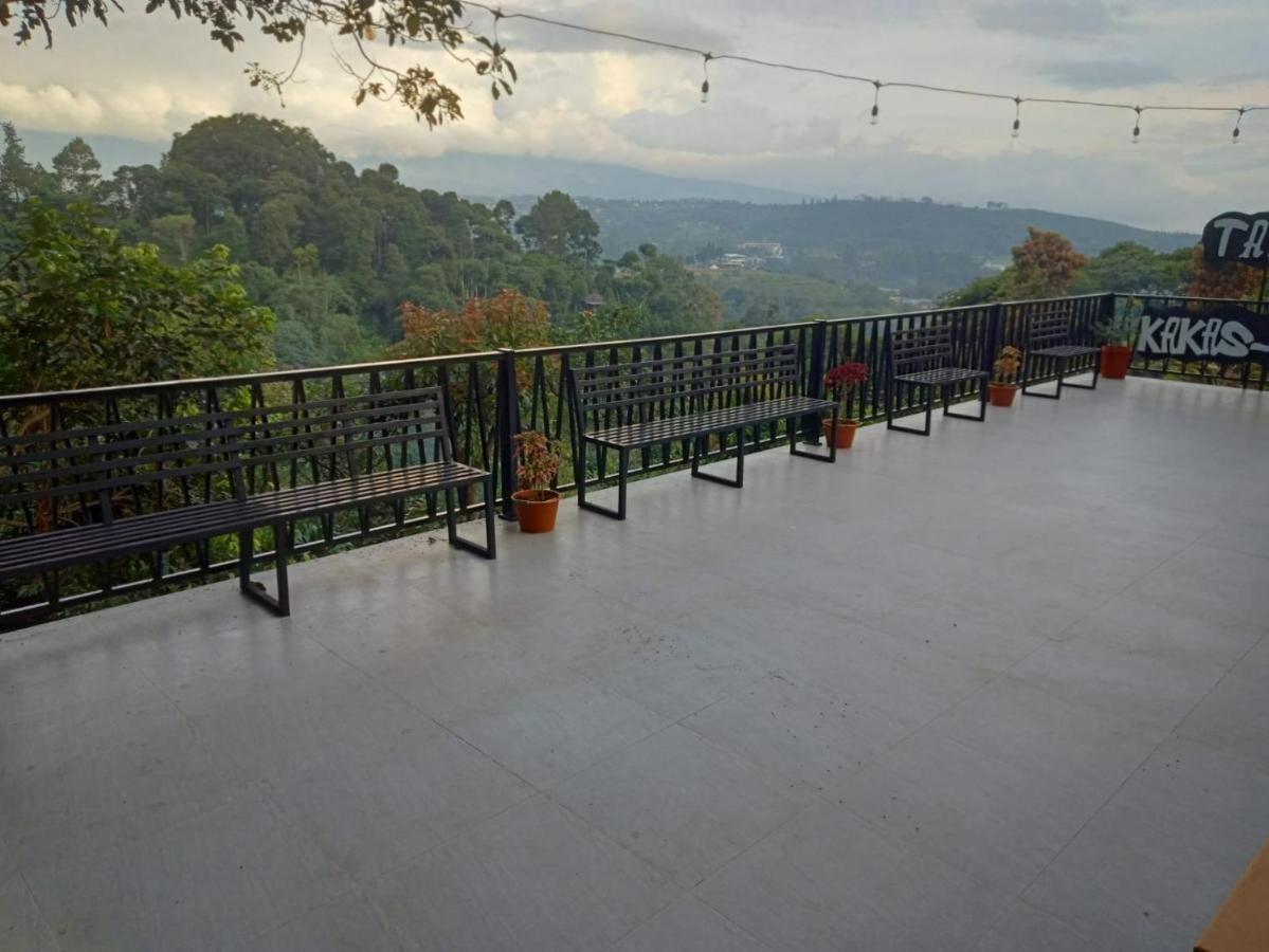 Villa Chacha At Macarena, Megamendung Екстер'єр фото